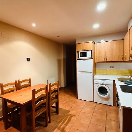 Pirineos En Casa 2 * 别尔萨